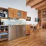 דירה - 24 Direkt An Der Piste Mit Outdoor Sauna