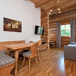 - 24 Direkt An Der Piste Mit Outdoor Sauna