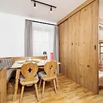 דירה - 24 Direkt An Der Piste Mit Outdoor Sauna