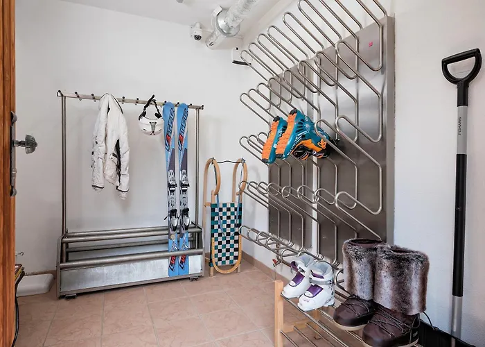 - 24 Neben Skipiste Und Skilift Bad Kleinkirchheim